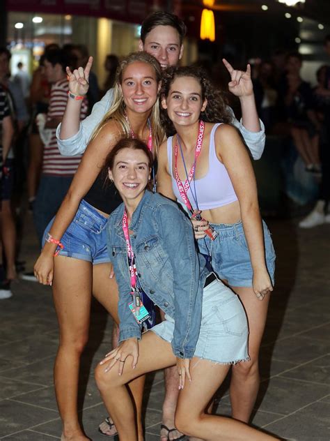Schoolies 2019 5 Arrested And 6 Hospitalised On Day Two Photos Au — Australias