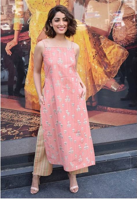 Yami Gautam Looks Pretty In Pink Her Easy Style Is Just Worth Inr