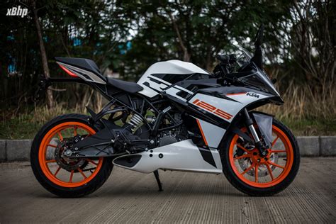 Ktm Rc 125 Review Small On Displacement Big On Commitment