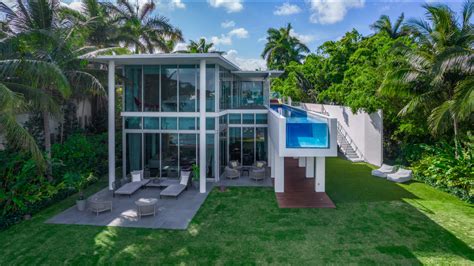 A Minimalist Miami Beach House