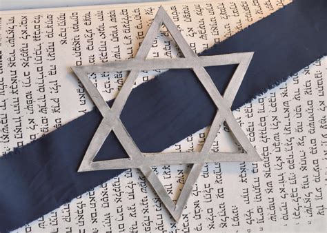 This geometrically simple design is imbued with meaning and continues to be regarded as a highly significant symbol among the jewish community. Meanings of the Auspicious Star of David and Their ...