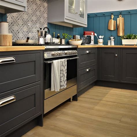 33 Trend Terbaru Keramik Dinding Bermotif