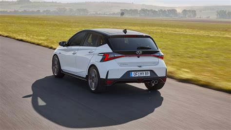 The first allocation of hyundai i20 n hot hatches were sold online last night as part of an instagram shop promotion. Hyundai i20 N Line, vestito sportivo per la 1.0 da 120 CV