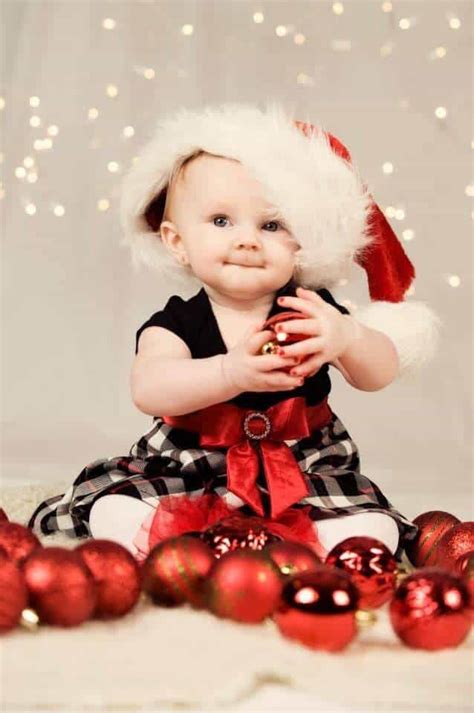 8 Adorable Photo Ideas For Babys 1st Christmas