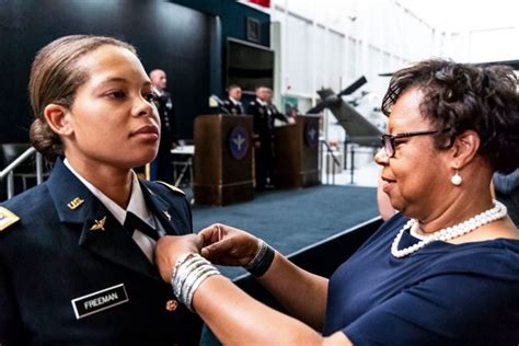 Black Female Pilot Makes History In Alabama National Guard Los