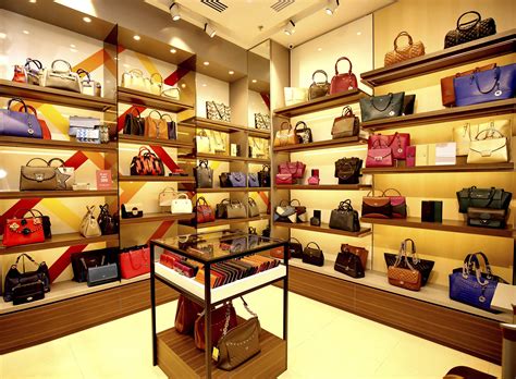 Quanto spendo al mese vivendo da sola a milano? Shop for luxury leather bags at Da Milano's brand new ...