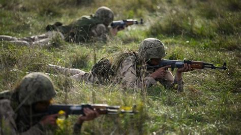 British Army Cuts Ukrainian Training Over Noise Complaints — Rt World News