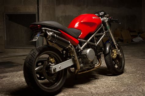 335.5 lb with racing kit dry weight. Ducati Monster 620 cafe racer | ducati monster 620 cafe ...
