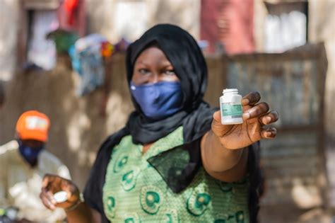 نشرت البومات عديدة ناجحة، ونالت جوائز دولية في التأليف في مجال موسيقى الجاز، وهي تُدرِّس أيضا نفس المادة في الأوليمبيا بباريس. انطلاق حملة «تبرع بدرهمين لإنقاذ عينين» لمرضى العمى النهري ...