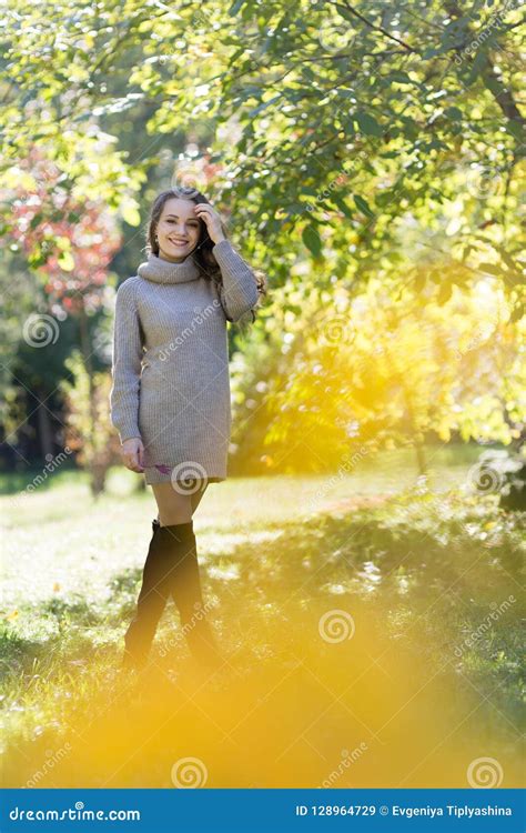 Beautiful Woman In Autumn Park Stock Image Image Of People Healthy