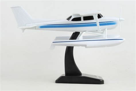 Sky Kids Cessna 172 Skyhawk With Floats 142 Plastic Scale Model With