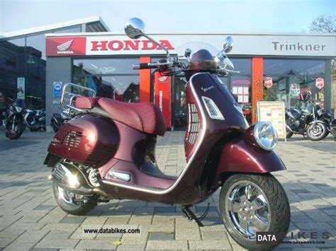 Please make sure the year made of your motorcycle is compatible. 2011 Vespa GTV 300 Via della Moda