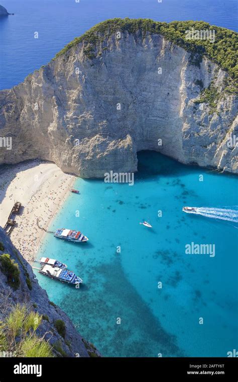 La Bahía De Los Naufragios Una De Las Playas Más Bellas De Grecia La