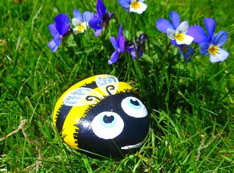 Summers Here And So Are The Bumblebees Bee Rocks Rock Painting