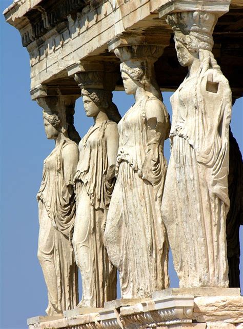 Atene Acropoli Cariatidi Dell Eretteo Greek Statues Greek Art