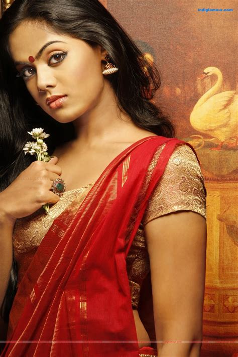 Karthika Nair Actress Photoimagepics And Stills 98211