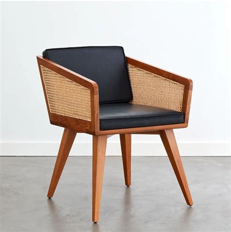 Dapatkan harga terjangkau produk set kursi taman lipat kayu jati ini karena langsung dari pengrajinnya sehingga lebih berkualitas dan lebih untuk taman rumah anda dari mebel jati jepara store yang mengutamakan kualitas dari produk outdoor furniture jepara ini sesuai harapan anda dari. Jual Kursi Cafe Teras Siring Kayu Jati Jepara Harga Murah