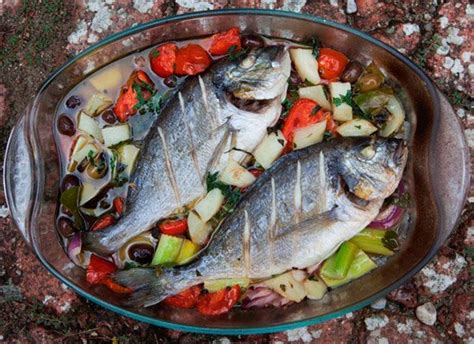 This classic italian christmas eve dish was traditionally a way to celebrate the arrival of christ by abstaining from meat. Feast Of The Seven Fishes Recipes | HuffPost