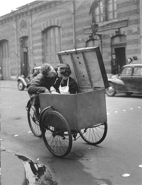 Paris By Robert Doisneau 23 Fascinating Black And White Photographs Of