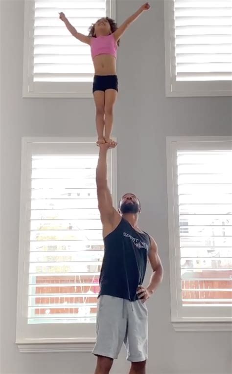 Meet The Father Daughter Duo Whose Cheer Stunts Have Us Flipping Out E Online Au