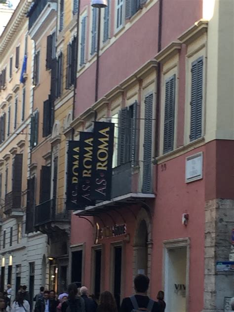 Asroma store re di roma is a location in , rome, italy | maps, information and comments for asroma store re di roma on travelful.net. AS・ROMA・STOREに行ってきました!! - エルヴェのブログ
