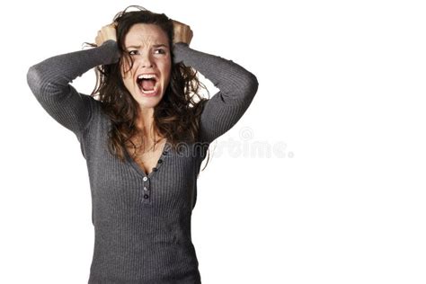 Gniewna Krzycz Ca M Oda Kobieta Z Zaciskaj C Pi Ci Obraz Stock