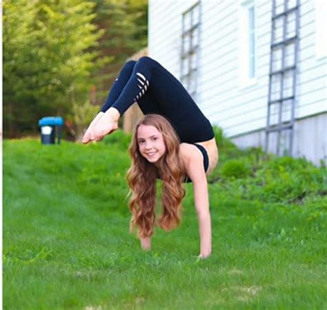 Pin By Maddie Eibleis On Contortion In 2021 Gymnastics Poses Anna Mcnulty Amazing Gymnastics