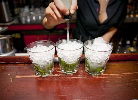 10 Things Your Female Bartender Wants You To Know Bartending Tips
