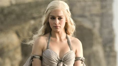 game of thrones emilia clarke named sexiest woman alive