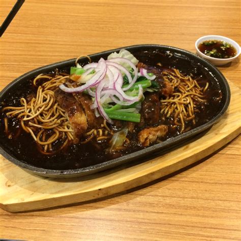 No 14 lot 89 jalan lebuh ampang, leboh ampang. Find best Halal Black Pepper Chicken Chop With Yee Mee ...