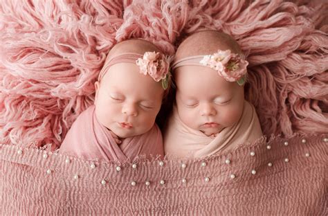 С рождением близняшек девочек картинки поздравления Много фото