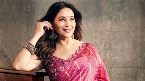 Maja Ma Star Madhuri Dixit Is Treating Us With Some Gorgeous Ethnic Looks See Pics Leisurebyte