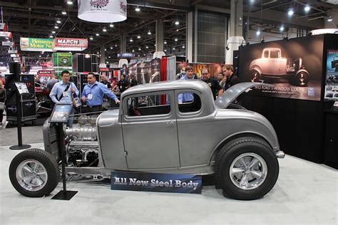 Sema 2013 United Pacific Resurrects The 32 Ford 5 Window Coupe Rod