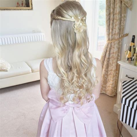 30 Pretty And Fabulous Flower Girl Hairstyles Flower