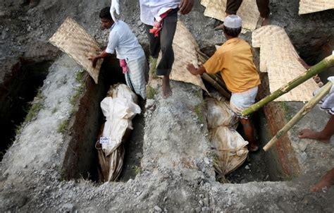 Mass Funeral Held For Unidentified Bangladesh Building Collapse Victims