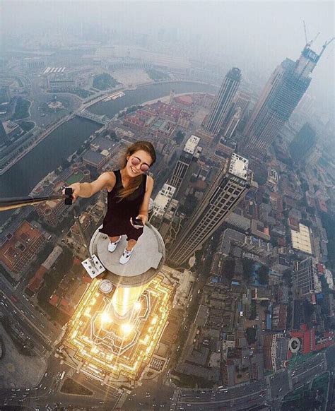 Selfie Photography From World Tallest Building By Angela Nikolau Image