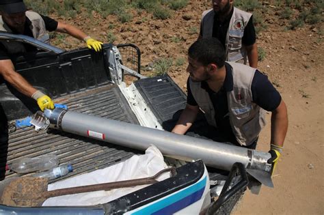 Hamas Elements Collect Remnants Of Tamir Interceptor Missile