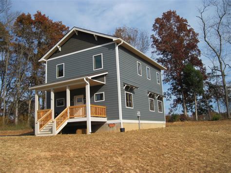 May 14, 2021 · avoid spraying water into cracks or under the siding. Affordable Green Home: Siding and Trim