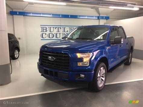 I'm happy with my choice of lightning blue. 2017 Lightning Blue Ford F150 XL SuperCrew 4x4 #127835891 | GTCarLot.com - Car Color Galleries