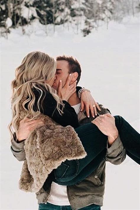24 Winter Engagement Photos That Will Warm Your Heart Oh So Perfect