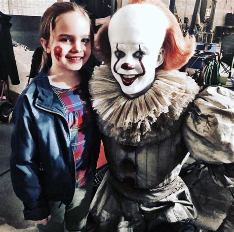 New Photo Of Pennywise And Victoria Behind The Scenes Ritthemovie