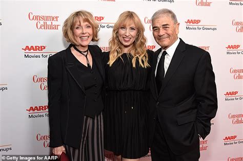Susan Blakely 70 Looks Youthful At The Aarp Movie For Grownup Awards