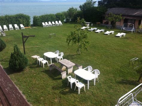 The village has the longest beach on lake balaton with its about 1.8 km. Diák és Ifjúsági Tábor Balatonfenyves — Travelminit.hu