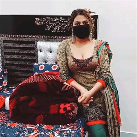 Sobia Nasir Official On Twitter Eid Mubrik To All My Friends Jisny Eidi Bhji Usky Liya Aj Ik