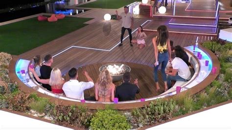 We Love A Game Of Sexy Charades Love Island All Stars