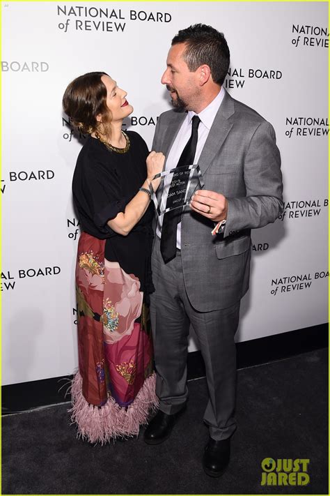 To sum up, drew barrymore net worth of 125 million dollars is not gained by haphazard but by a lot of different activities such as performances in tv series and films. 立派な Drew Barrymore 2020 - 今日は楽しかった