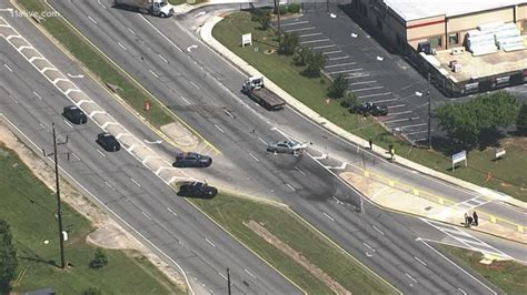 Clayton County Police officer killed in wreck - YouTube