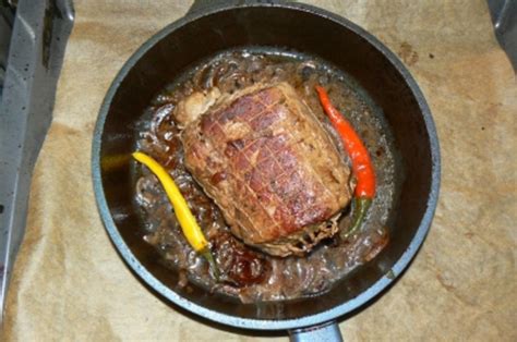 Rinderrollbraten In Pikanter Sauce Rezept Kochbar De