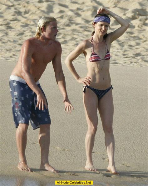 Juliette Lewis Caught In Bikini On The Beach In Los Cabos The