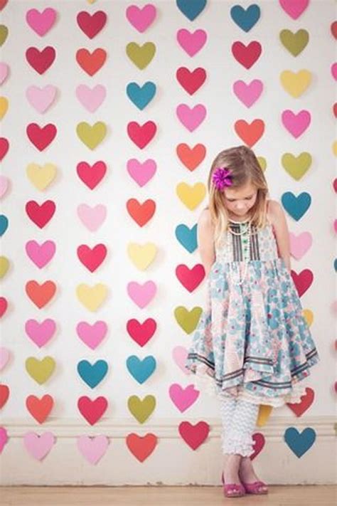 A list of 20+ amazing photo backdrops you might consider doing for your next event. 20 Creative Backdrop Ideas - Hative